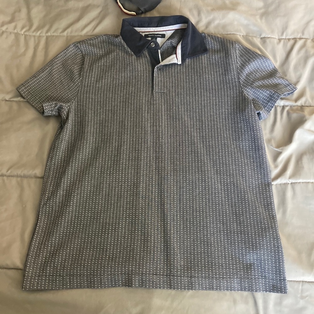 New Tommy Hilfiger polo (Large)